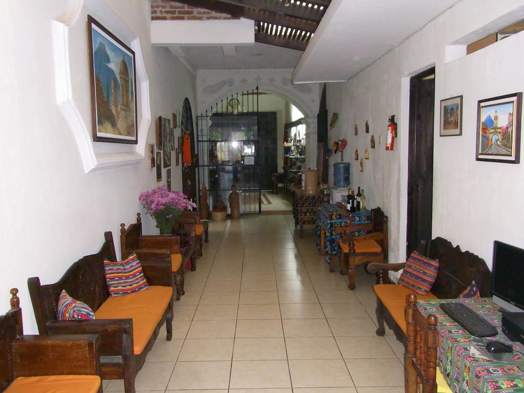 Posada Dona Luisa 危地马拉安地瓜 外观 照片