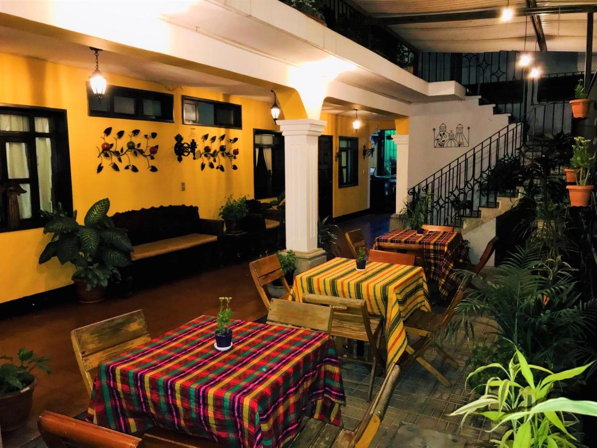 Posada Dona Luisa 危地马拉安地瓜 外观 照片